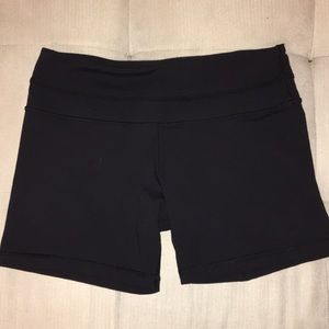 Black lululemon shorts size 6